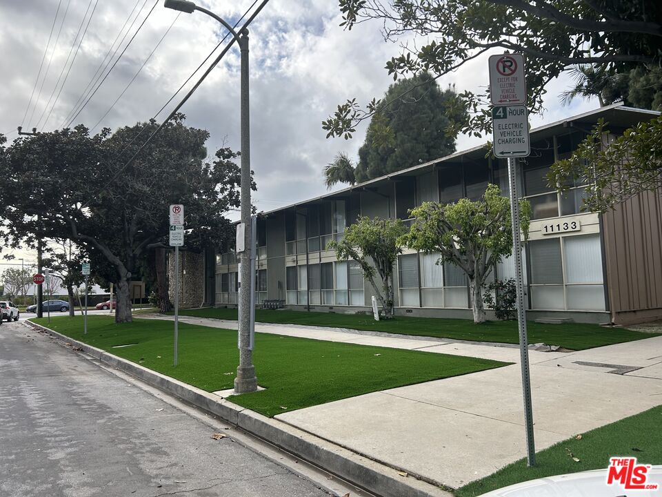 Property photo for 11133 Rose AVE, #5, Los Angeles, CA