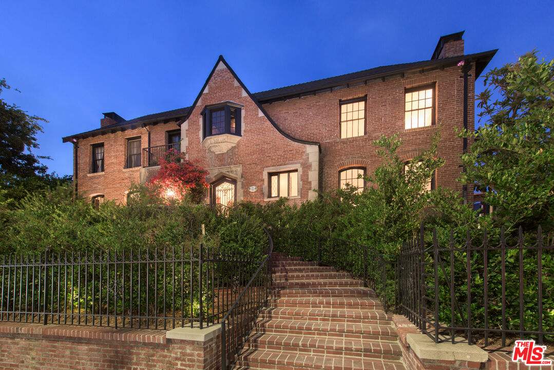 Property photo for 7655 Hollywood Blvd, #3, Los Angeles, CA