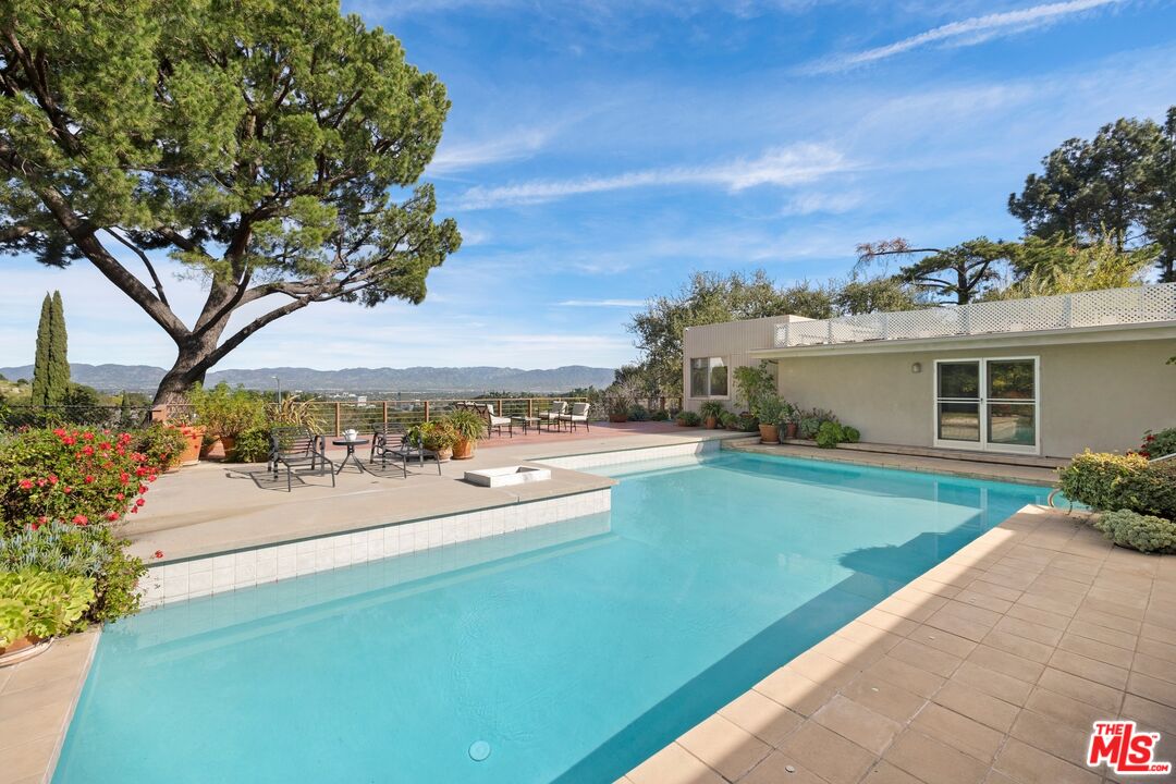 Property photo for 3300 Red Rose Dr, Los Angeles, CA