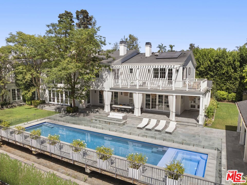 Property photo for 491 N Tigertail Rd, Los Angeles, CA