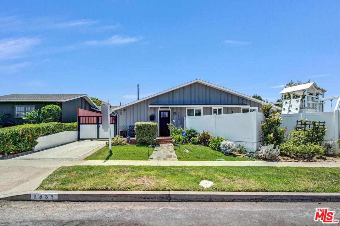 Property photo for 2855 Dunleer Pl, Los Angeles, CA