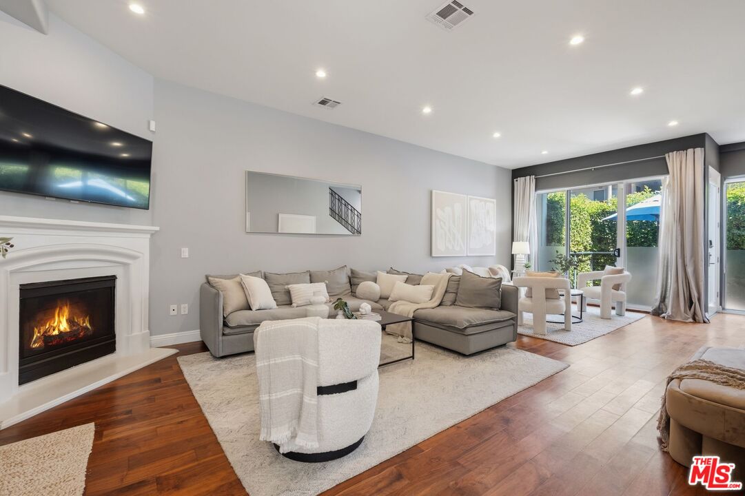 Property photo for 11763 Iowa Ave, #1, Los Angeles, CA