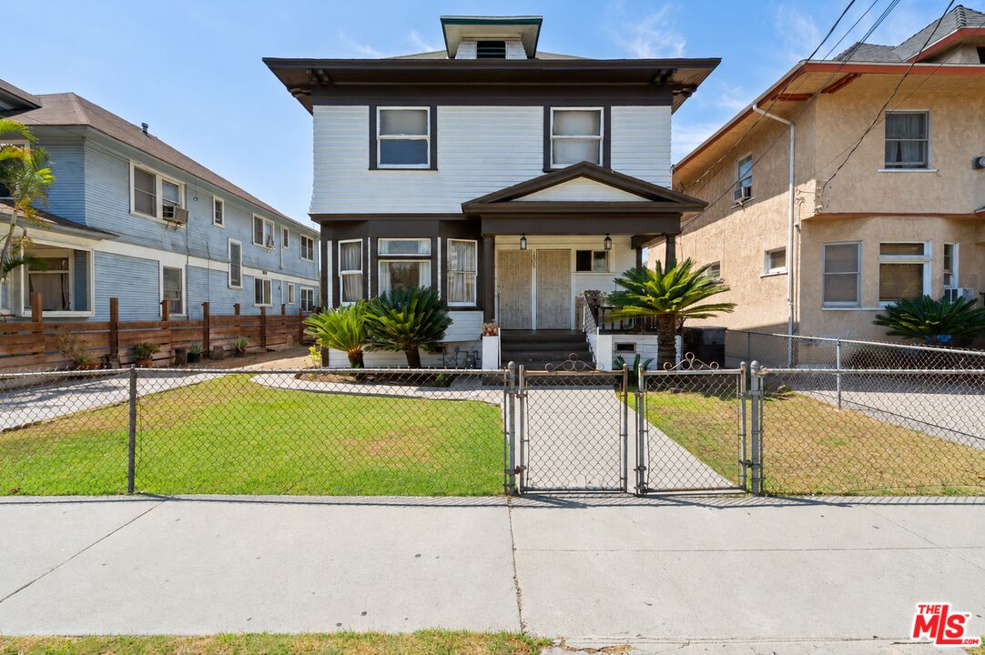 Property photo for 1030 W 20th St, Los Angeles, CA