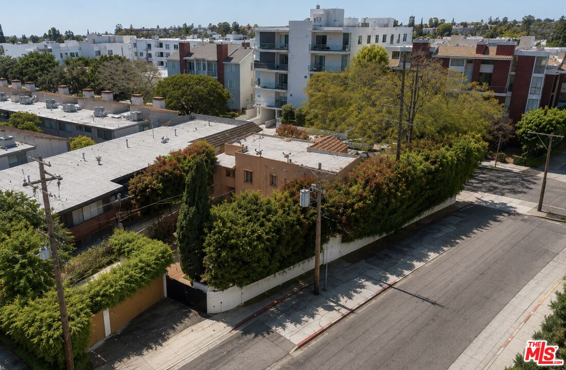 Property photo for 1818 Midvale Ave, Los Angeles, CA