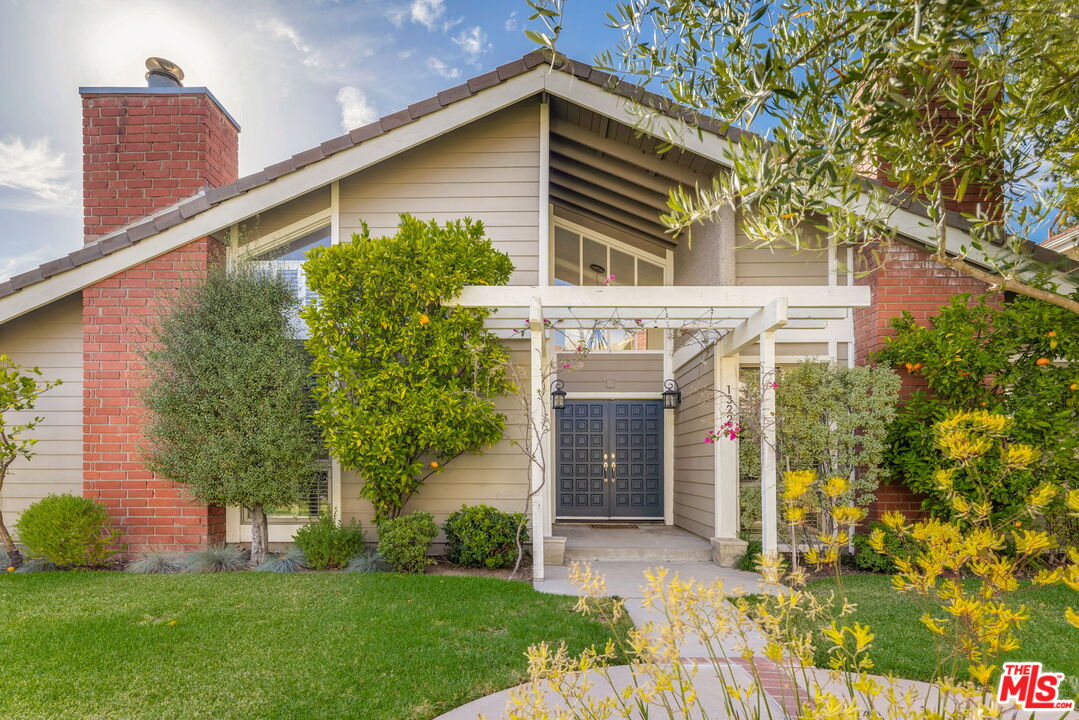 Property photo for 1322 Avenida De Cortez, Los Angeles, CA