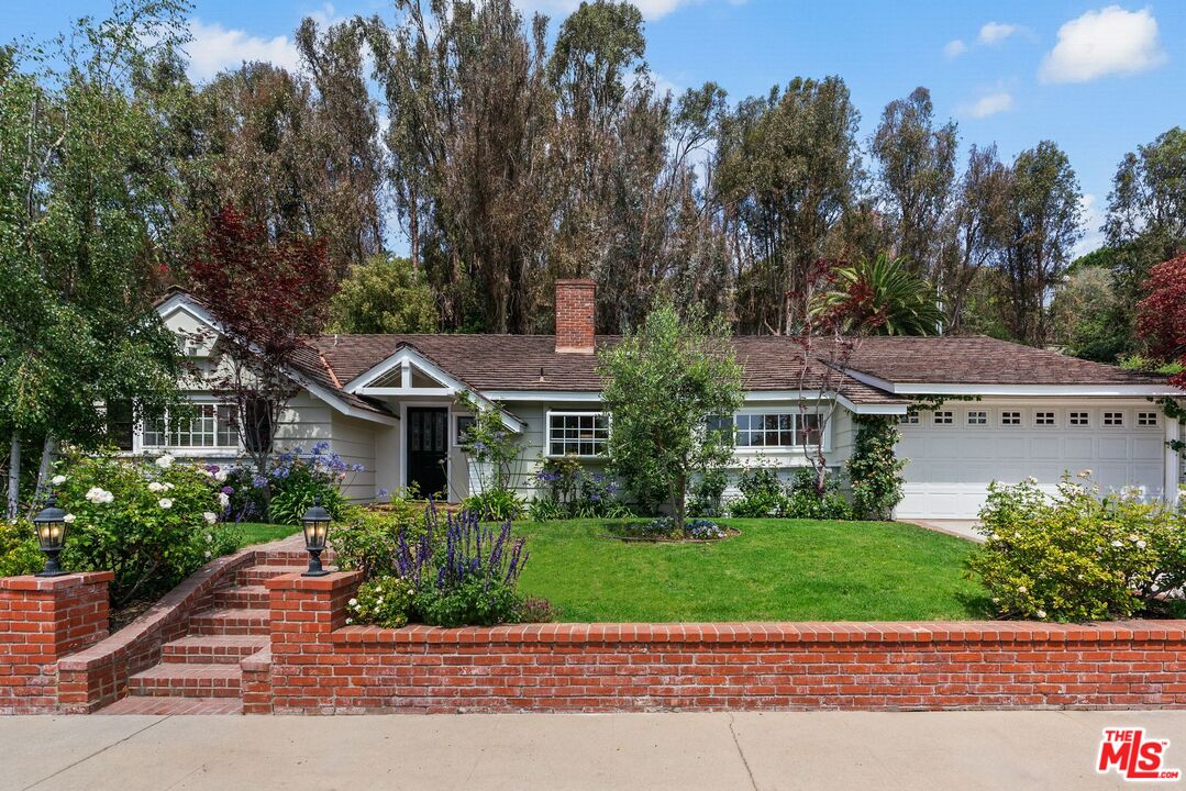 Property photo for 1401 Jonesboro Dr, Los Angeles, CA