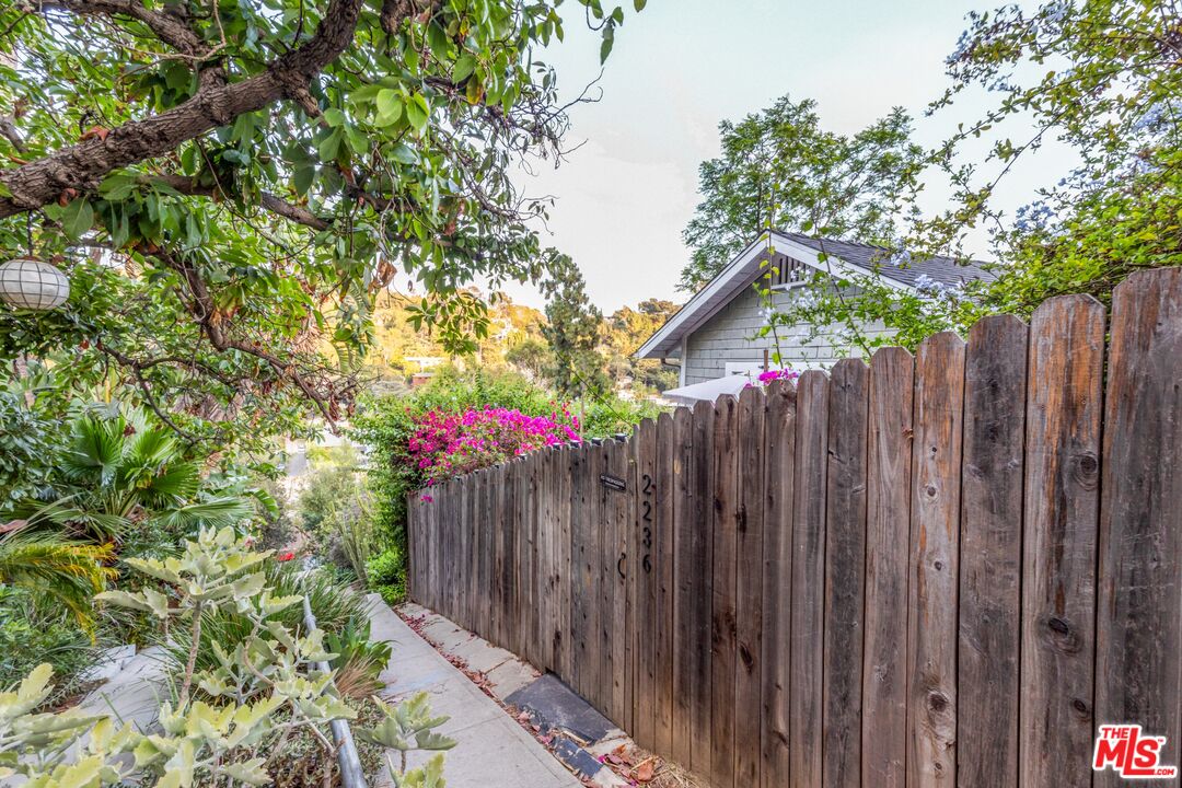 Property photo for 2236 Loma Vista Pl, #2, Los Angeles, CA