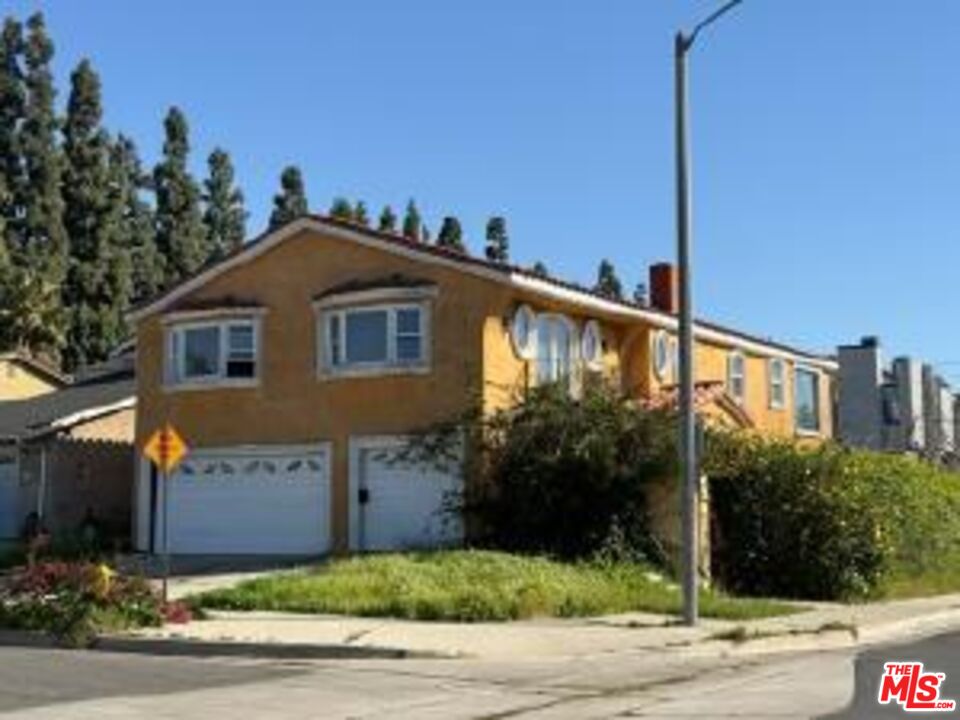 Property photo for 802 E Penrod Dr, Carson, CA