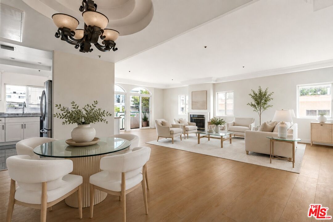 Property photo for 1315 S Saltair Ave, #203, Los Angeles, CA