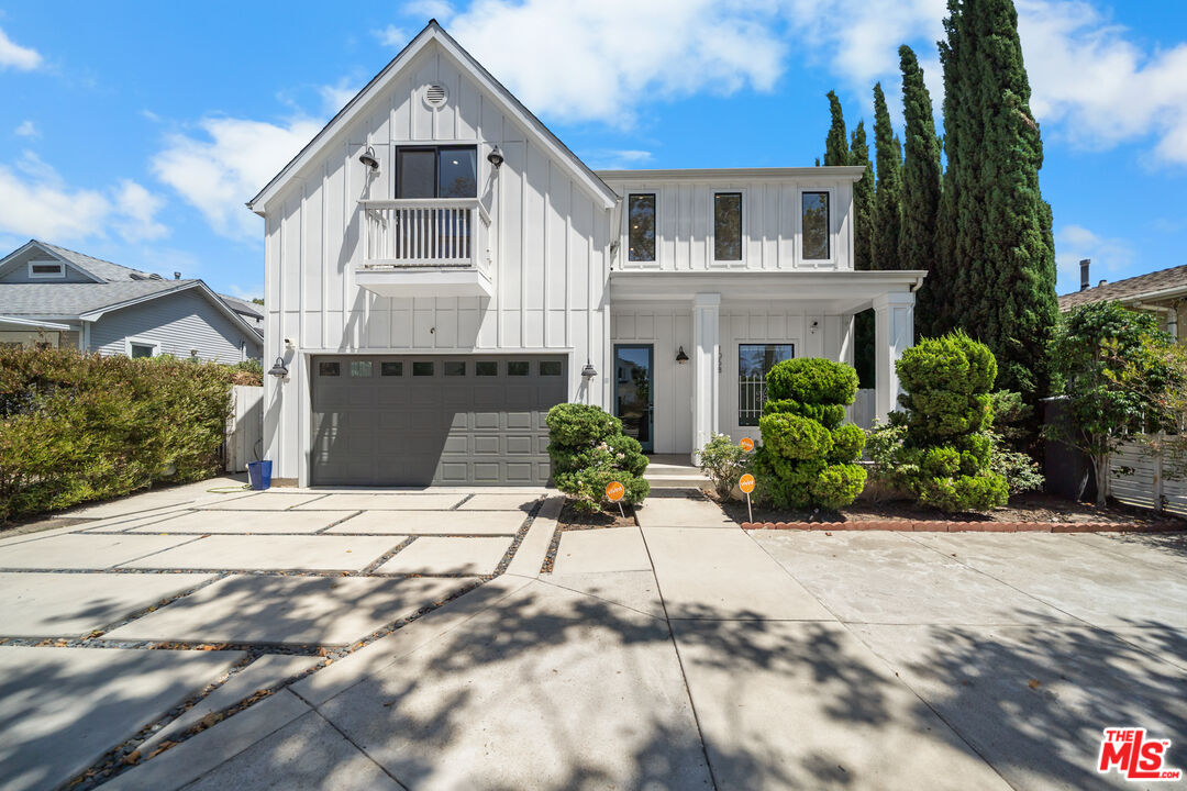 Property photo for 1058 S Plymouth Blvd, Los Angeles, CA