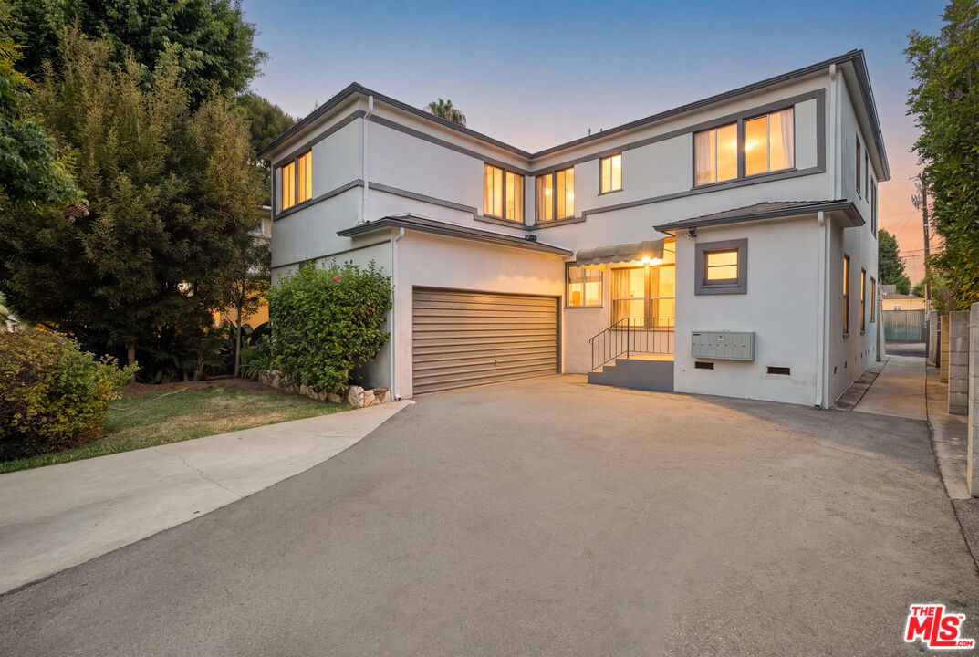 Property photo for 1937 17th St, Santa Monica, CA