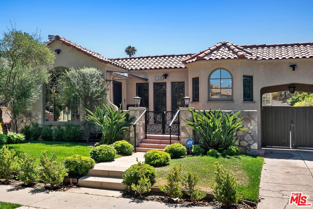 Property photo for 1628 S Sycamore Ave, Los Angeles, CA