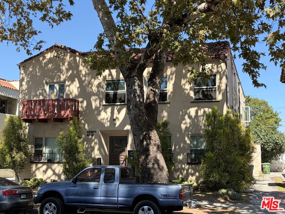 Property photo for 4250 8th Ave, Los Angeles, CA