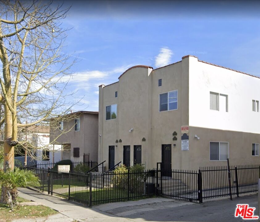 Property photo for 1818 1/2 S La Brea Ave, Los Angeles, CA