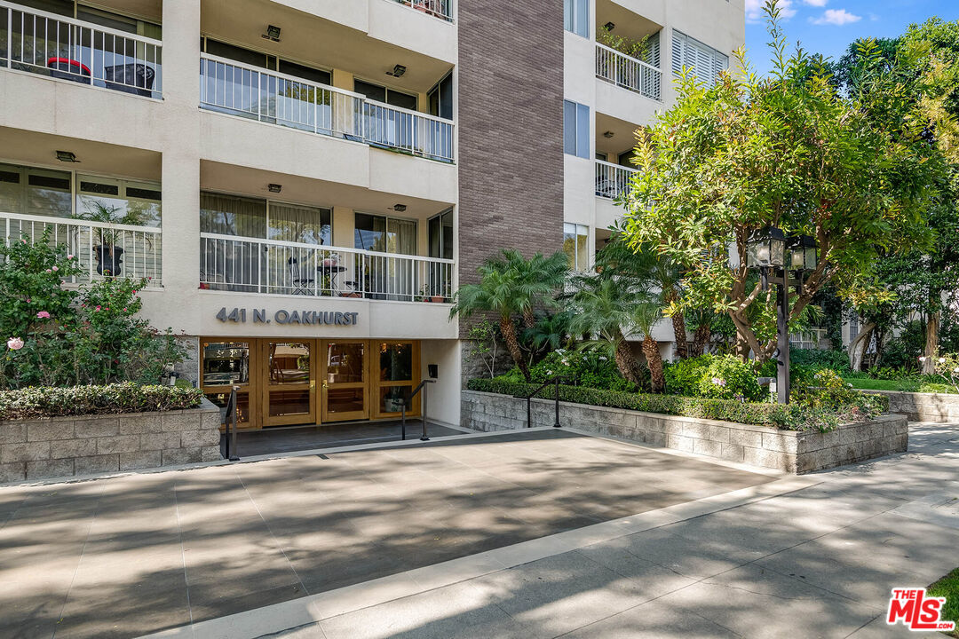 Property photo for 441 N Oakhurst Dr, #203, Beverly Hills, CA