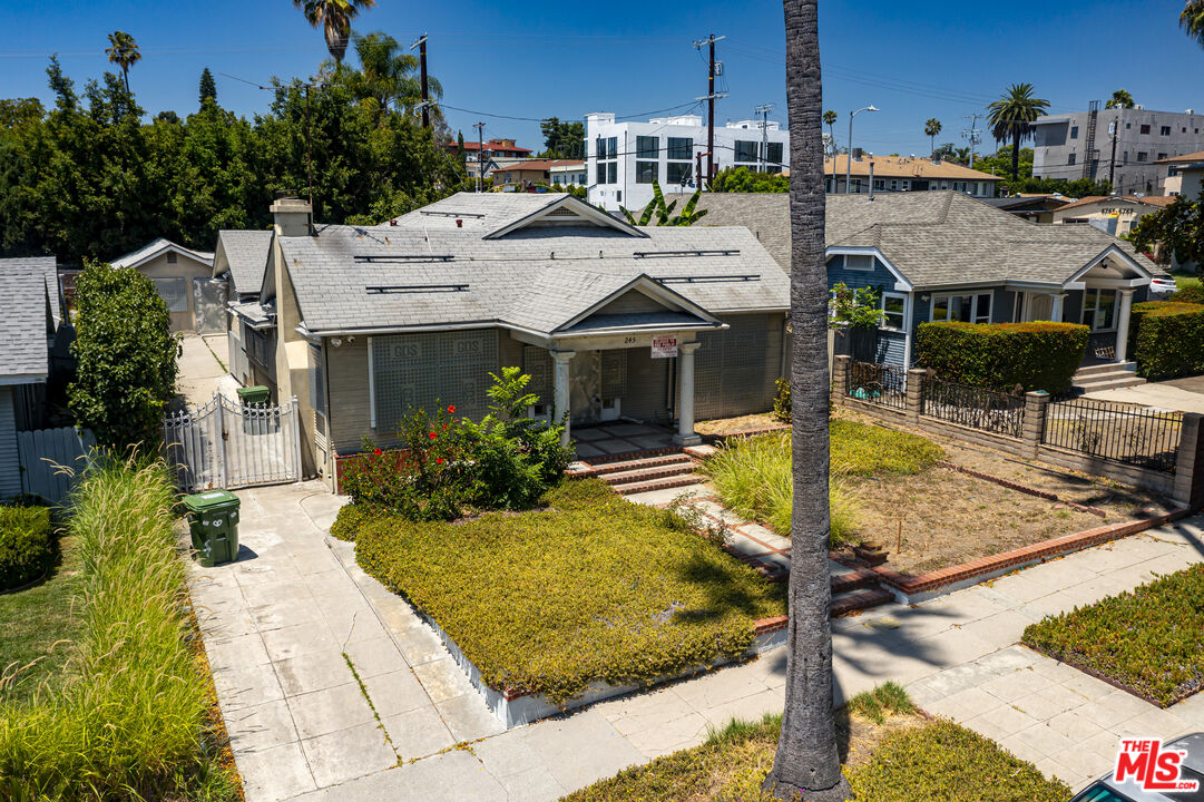Property photo for 245 N Gramercy Pl, Los Angeles, CA