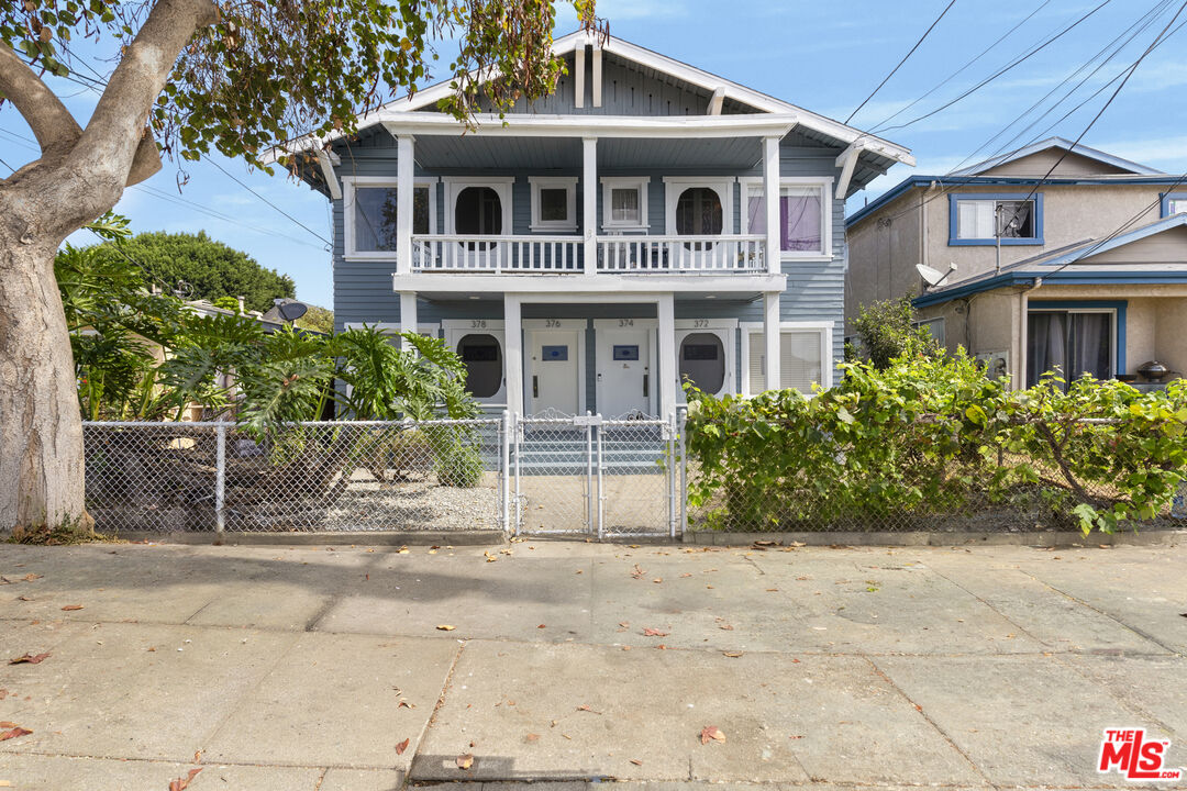 Property photo for 372 W 11th St, San Pedro, CA