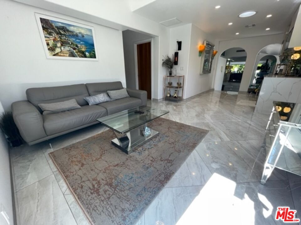 Property photo for 425 Sunridge St, Playa Del Rey, CA