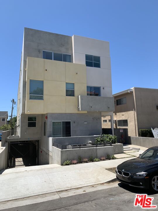 Property photo for 1721 GRANVILLE AVE, #2, Los Angeles, CA