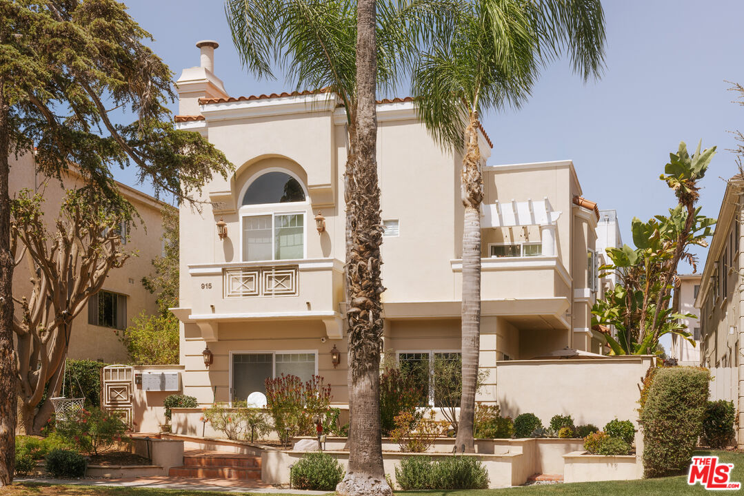 Property photo for 915 12th St, #2, Santa Monica, CA