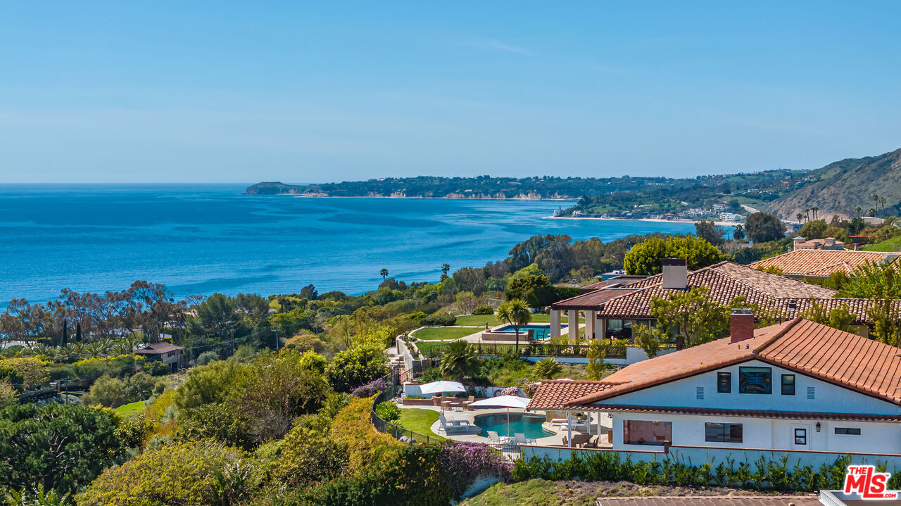 Property photo for 24630 Blue Dane Ln, Malibu, CA
