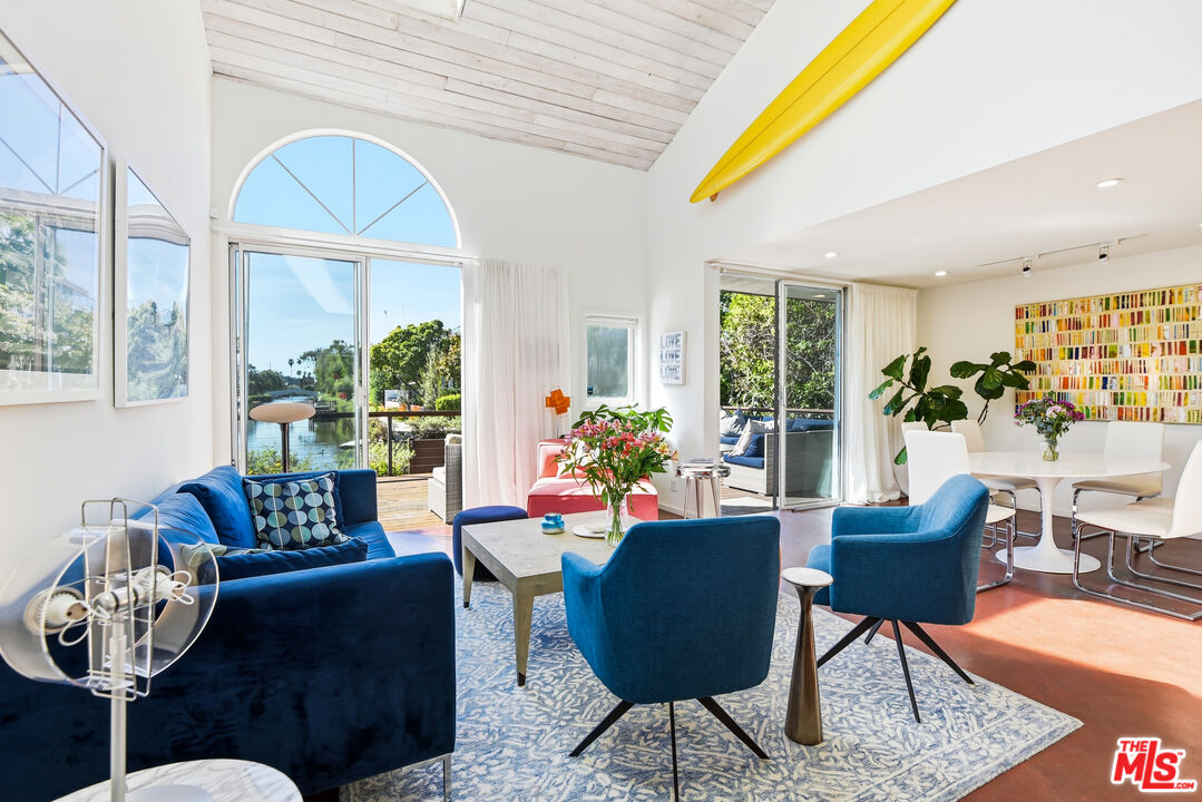 Property photo for 469 Sherman Ave, Venice, CA
