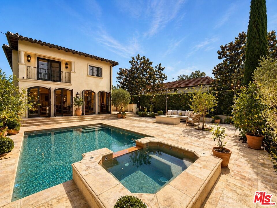 Property photo for 301 Foothill Rd, Beverly Hills, CA
