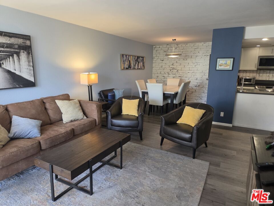 Property photo for 600 W 9th St, #914, Los Angeles, CA
