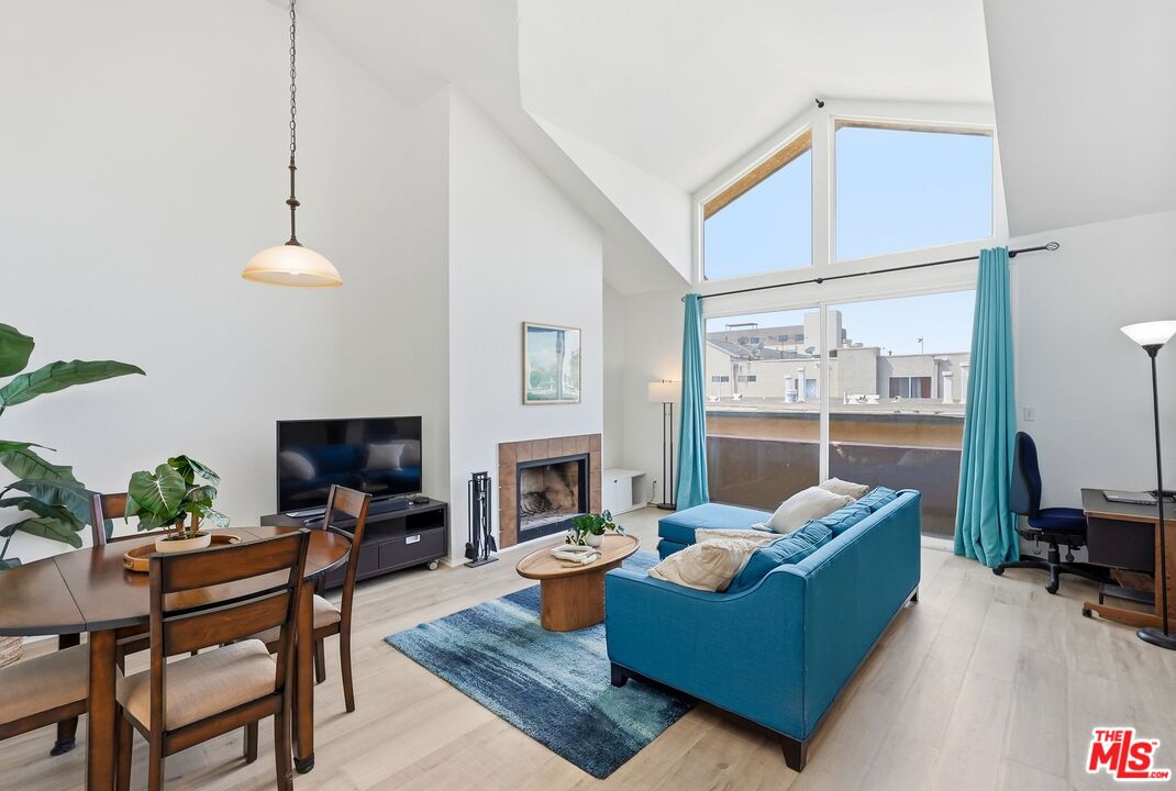 Property photo for 11918 Avon Way, #6, Los Angeles, CA
