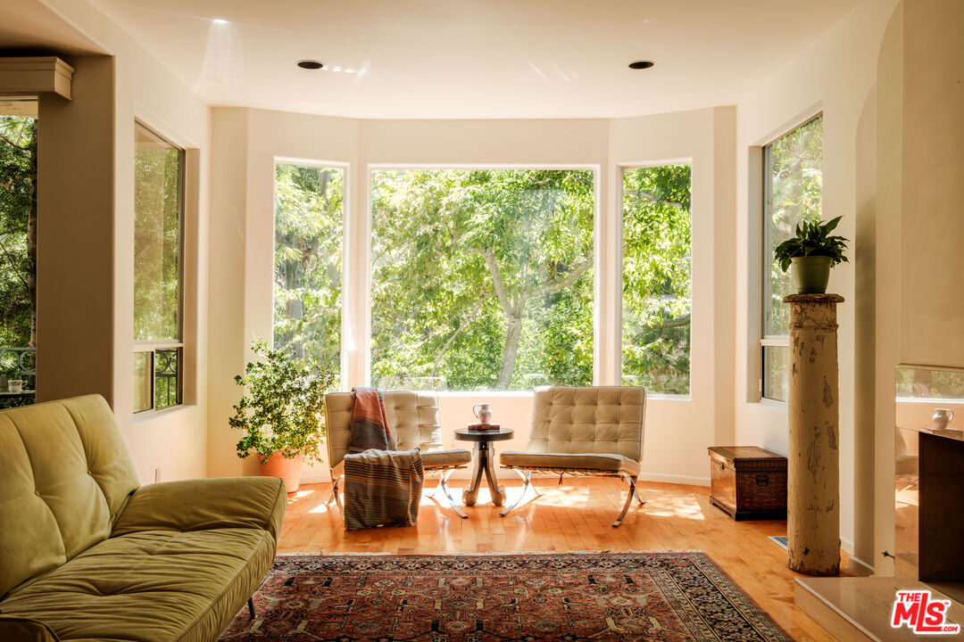 Property photo for 10055 Reevesbury Dr, Beverly Hills, CA