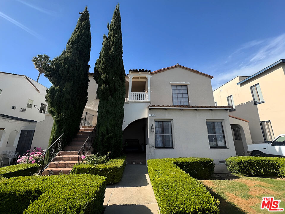 Property photo for 1525 1/2 S Orange Grove Ave, Los Angeles, CA