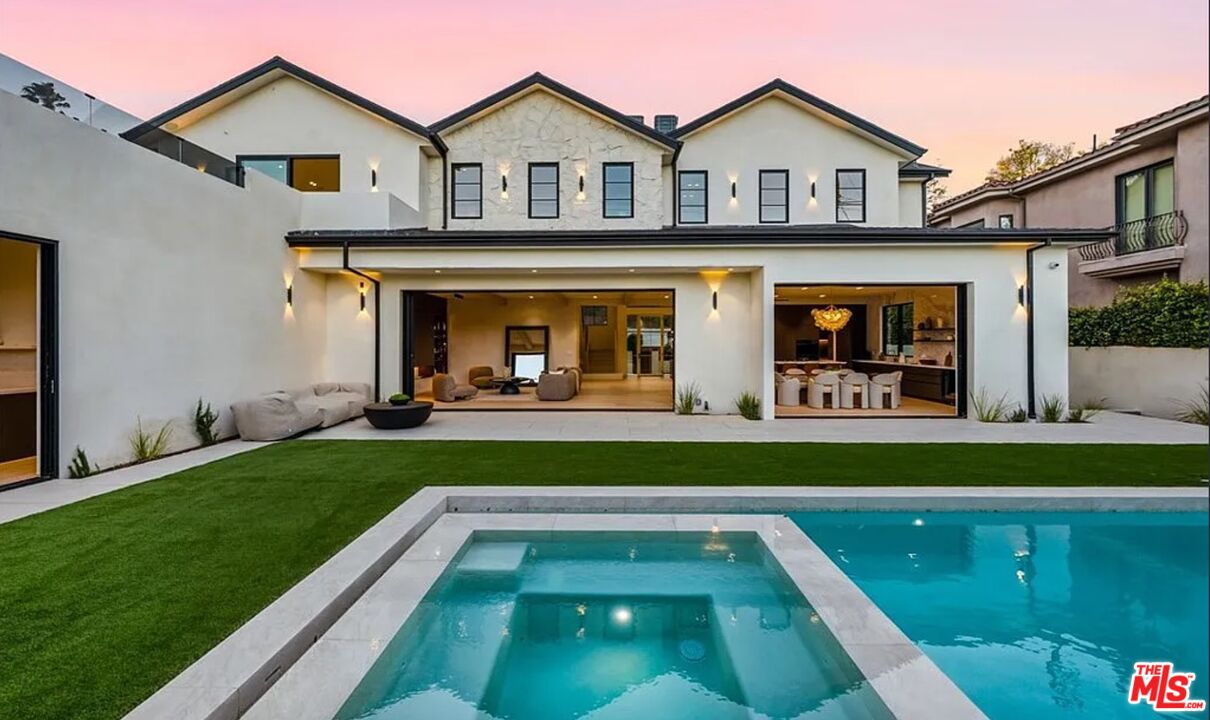 Property photo for 4900 Valjean Ave, Los Angeles, CA