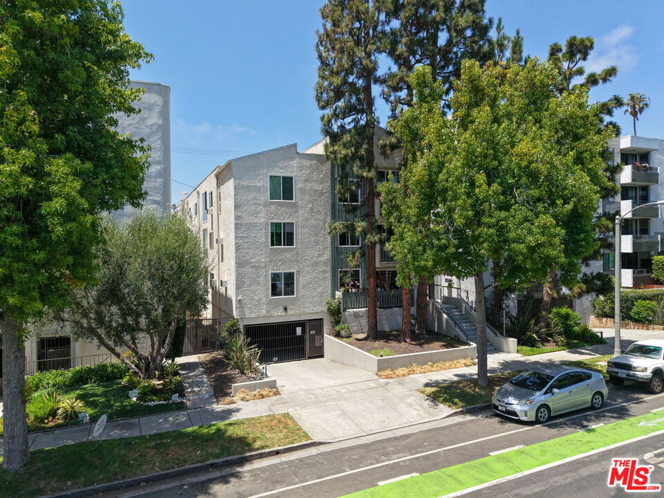 Property photo for 311 Montana Ave, #302, Santa Monica, CA