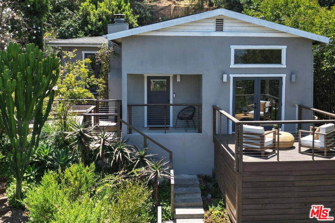 Property photo for 3352 Scarboro St, Los Angeles, CA