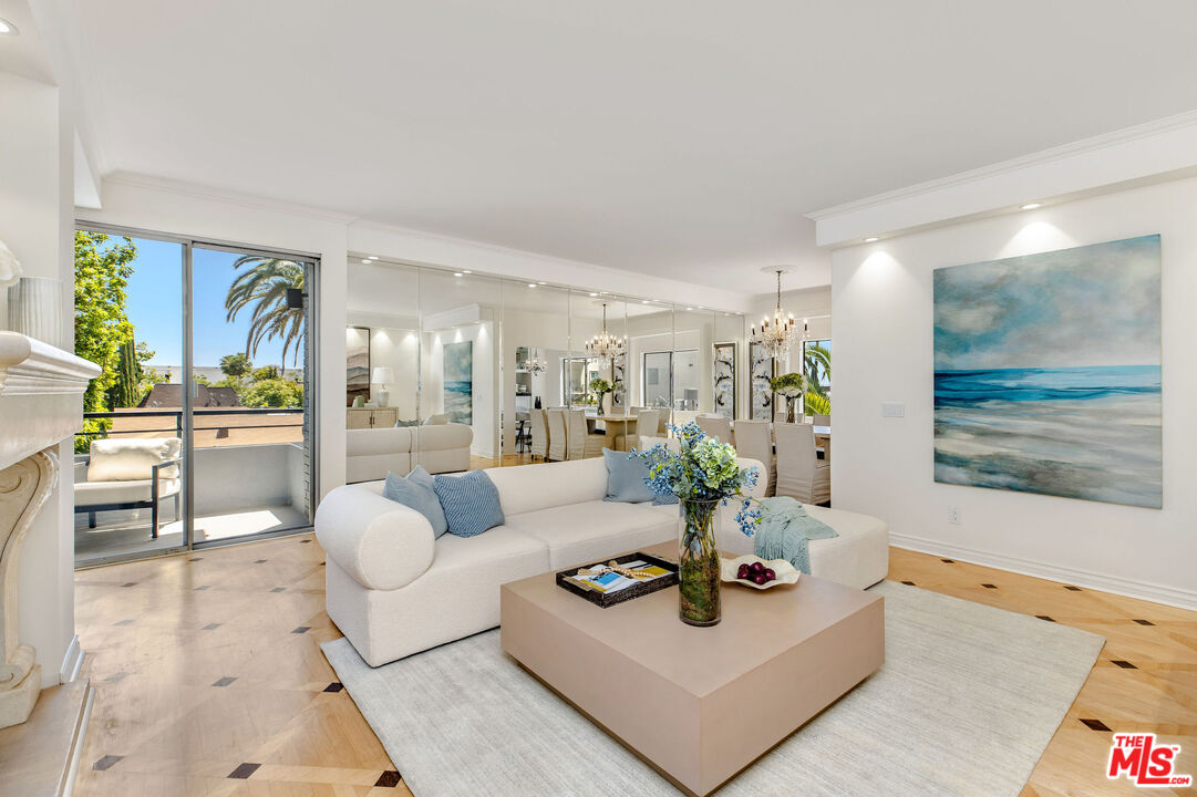 Property photo for 121 S Palm Dr, #403, Beverly Hills, CA