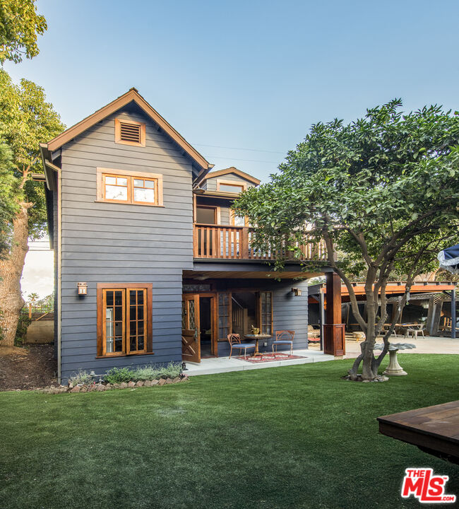 Property photo for 1718 S Hobart Blvd, Los Angeles, CA