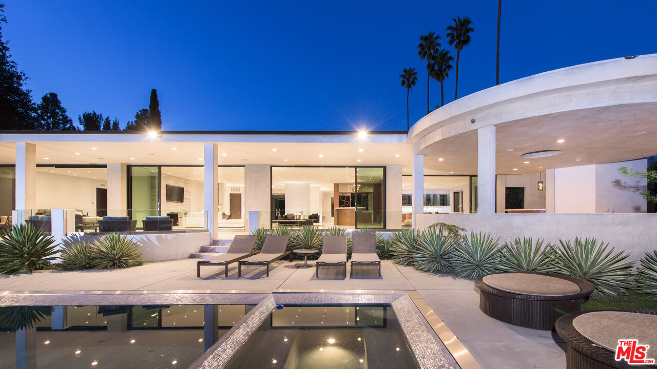 Property photo for 900 N HILLCREST RD, Beverly Hills, CA