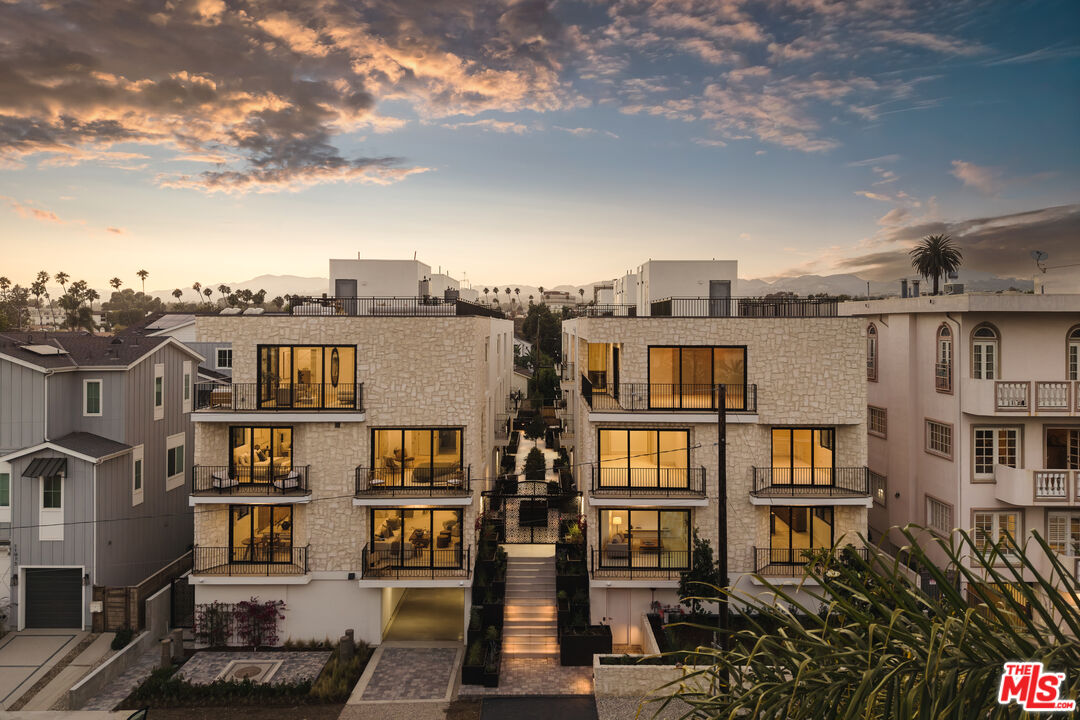 Property photo for 11967 Mayfield Ave, #108, Los Angeles, CA