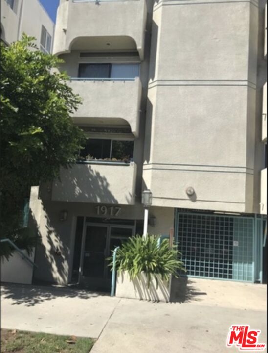 Property photo for 1917 Glendon Ave, #302, Los Angeles, CA