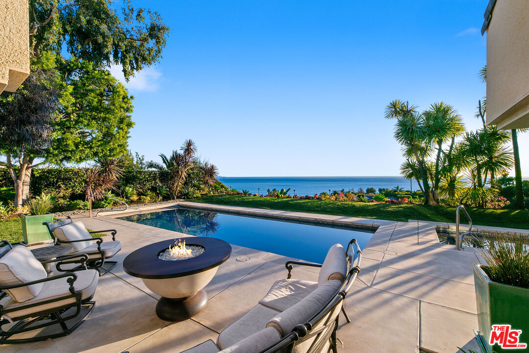 Property photo for 24518 Vantage Point Ter, Malibu, CA