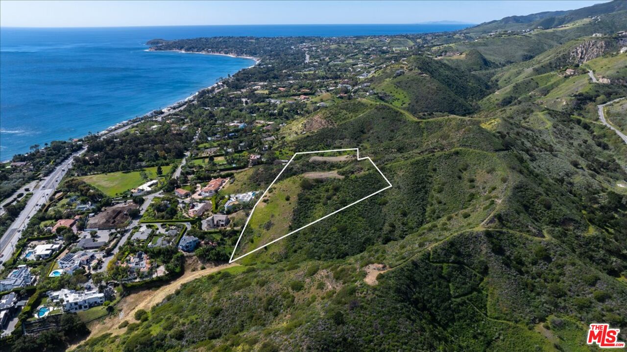 Property photo for 26907 Sea Vista Dr, Malibu, CA
