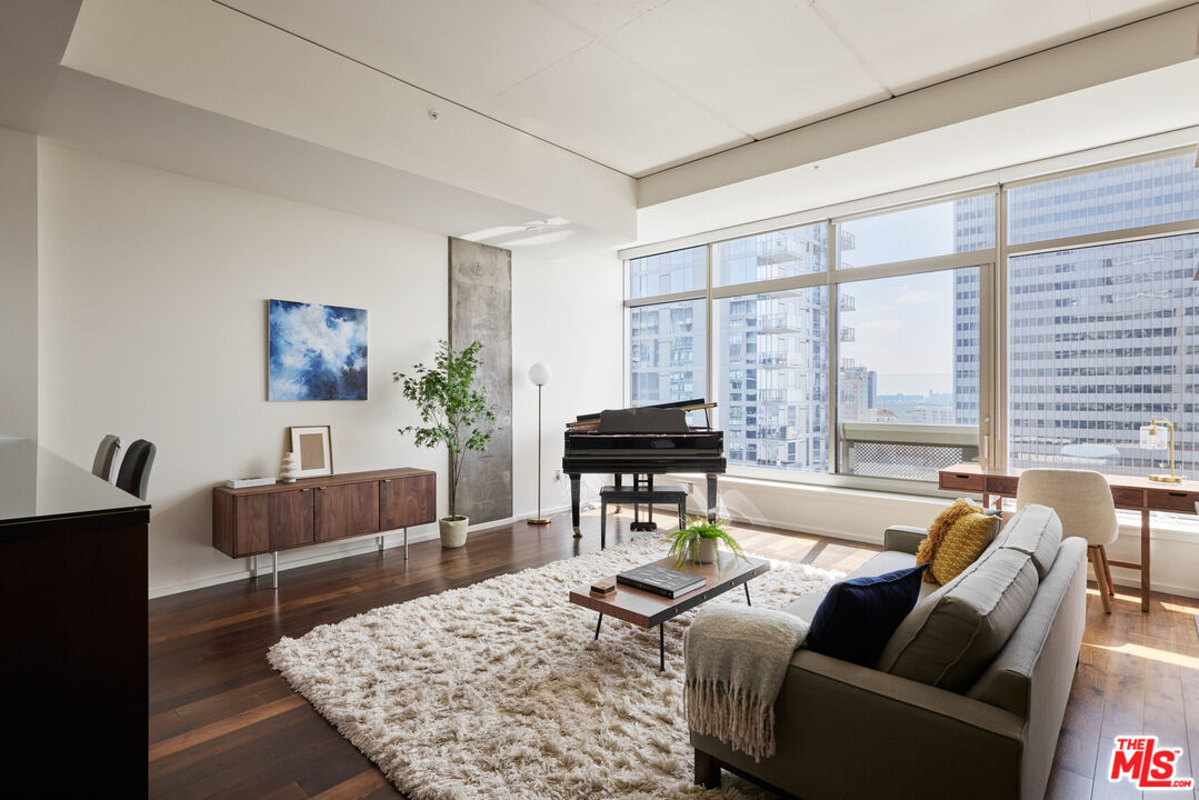 Property photo for 1155 S Grand Ave, #1307, Los Angeles, CA