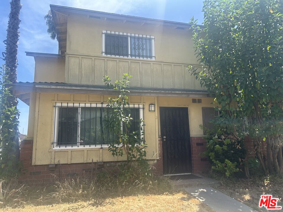 Property photo for 2 Coyote Ln, Carson, CA