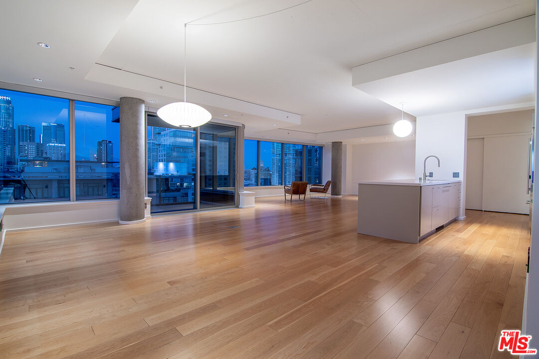 Property photo for 1155 S Grand Ave, #1511, Los Angeles, CA