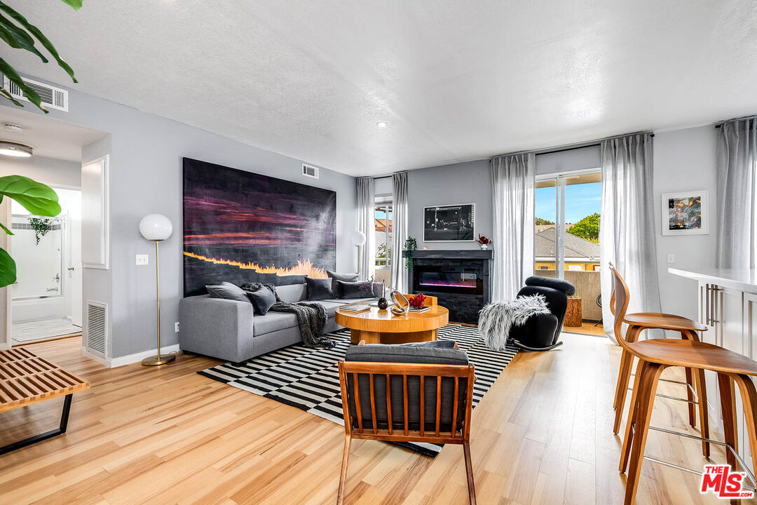 Property photo for 1310 N Detroit St, #206, Los Angeles, CA