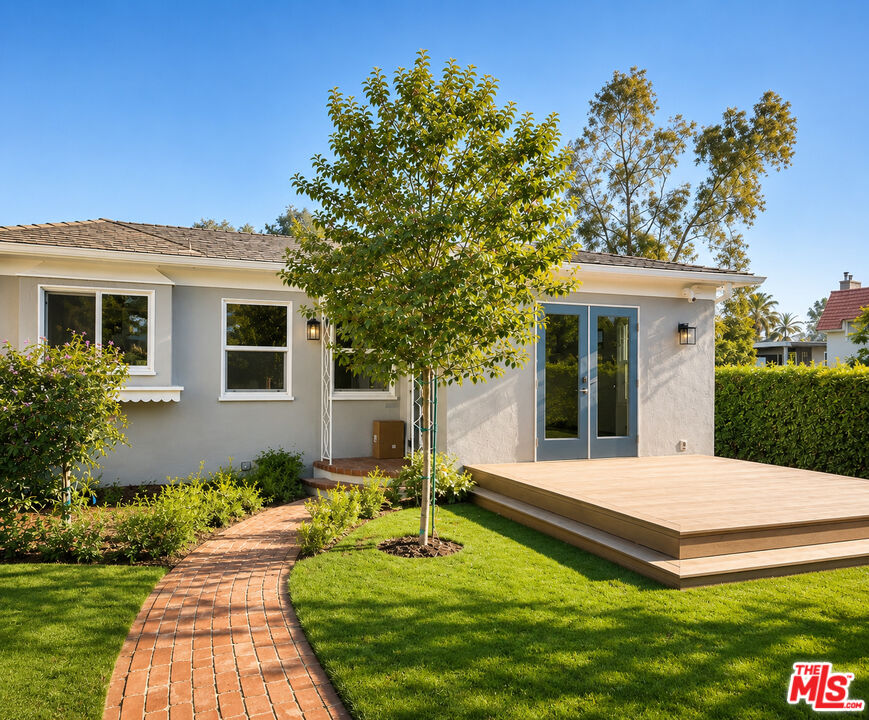 Property photo for 1704 Washington Ave, Santa Monica, CA