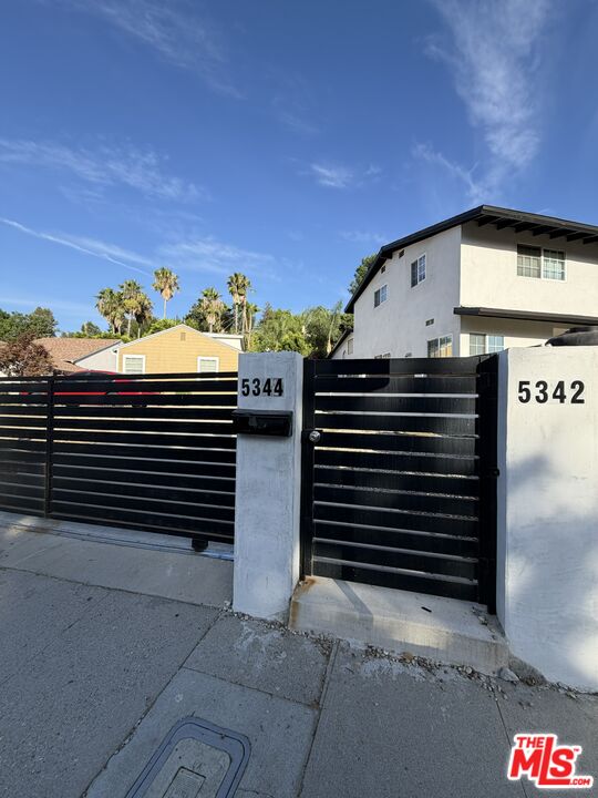 Property photo for 5342 Don Pio Dr, Los Angeles, CA