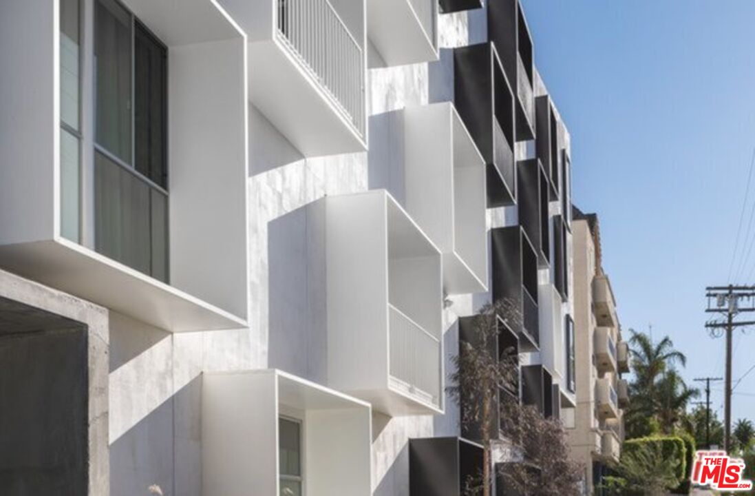 Property photo for 1040 S Mariposa Ave, #F101, Los Angeles, CA