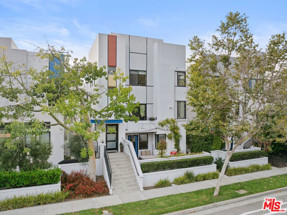 Property photo for 12911 Bluff Creek Dr, Playa Vista, CA