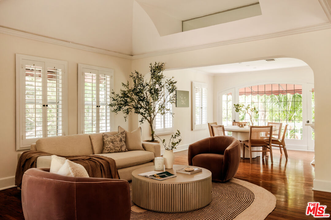 Property photo for 6750 Wedgewood Pl, Los Angeles, CA